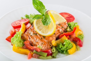 Want a quick and easy way to eat healthy? Color your plate with the rainbow!